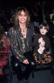 Steven Tyler, son, Taj 1999.jpg